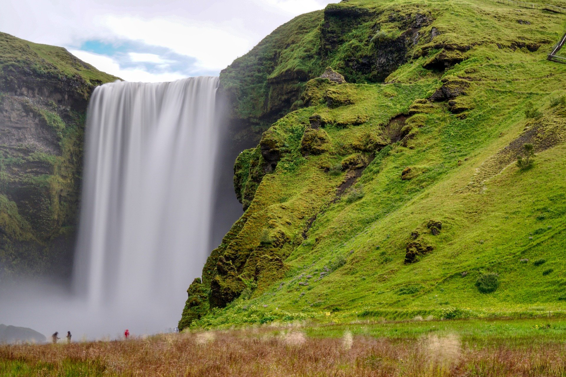 Skogafoss Waterfall Wedding – Iceland
